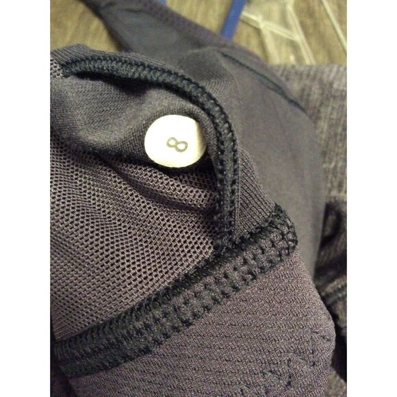 LuLuLemon 2 in 1 tank Navy Size 8 drawstring waist VNC active - Picture 6 of 7